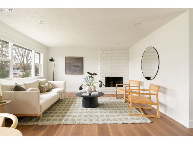 11731 LONGSTANDING Ct, Oregon City, OR 97045