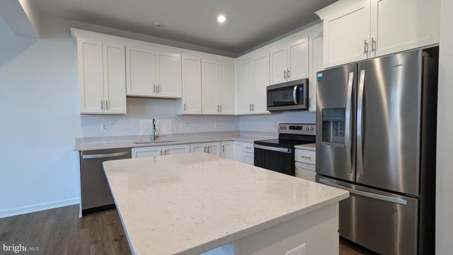 27 TOWTON PL, Charles Town, WV 25414