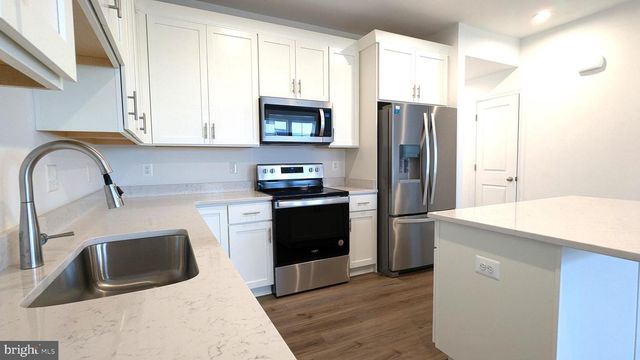 27 TOWTON PL, Charles Town, WV 25414
