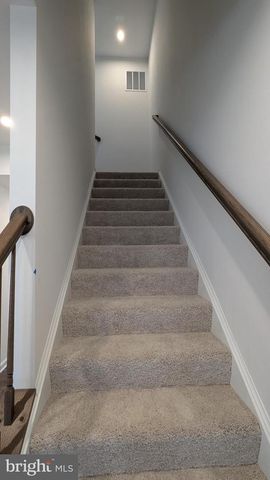 27 TOWTON PL, Charles Town, WV 25414