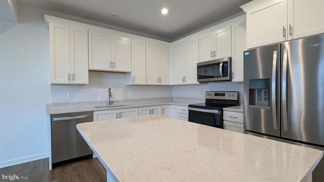 27 TOWTON PL, Charles Town, WV 25414