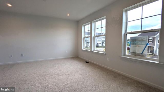 27 TOWTON PL, Charles Town, WV 25414