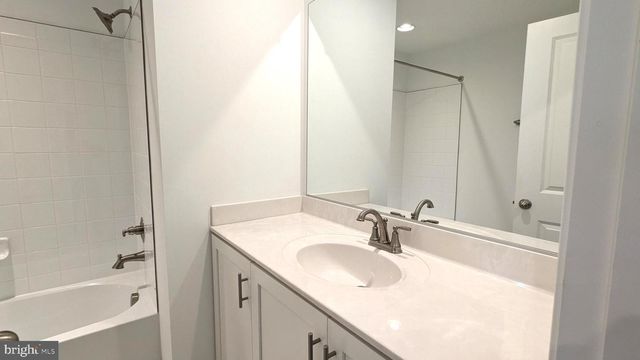 27 TOWTON PL, Charles Town, WV 25414