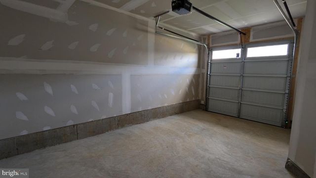 27 TOWTON PL, Charles Town, WV 25414