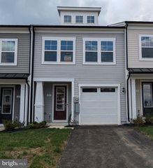 27 TOWTON PL, Charles Town, WV 25414
