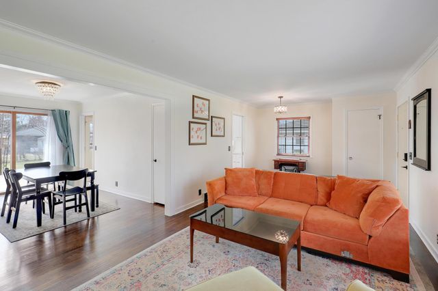 9131 12th Avenue S, Bloomington, MN 55425