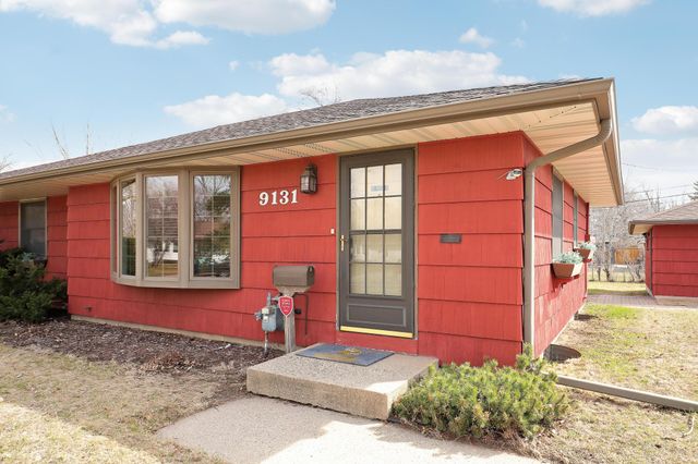 9131 12th Avenue S, Bloomington, MN 55425