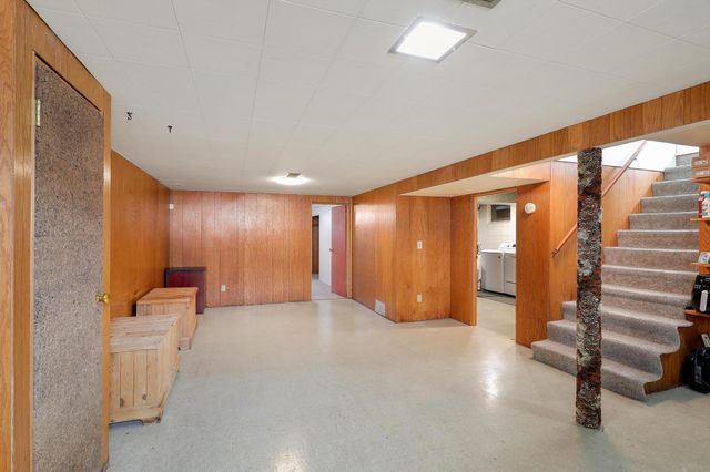 9131 12th Avenue S, Bloomington, MN 55425