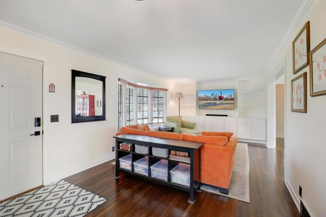 9131 12th Avenue S, Bloomington, MN 55425