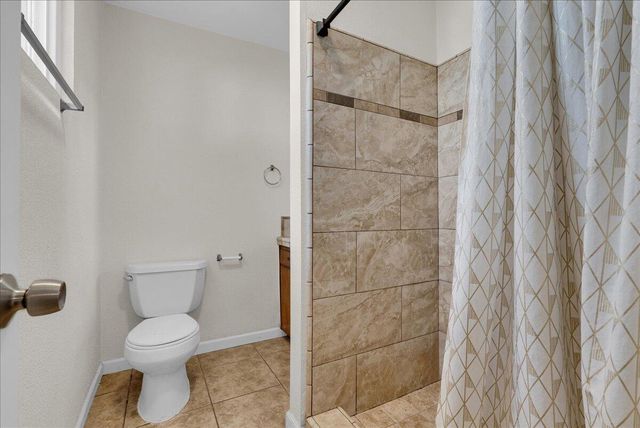 13015 Gregory Avenue, Tulare, CA 93274