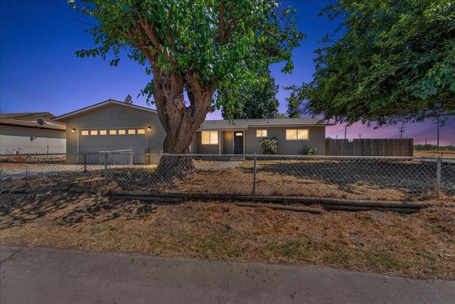 13015 Gregory Avenue, Tulare, CA 93274