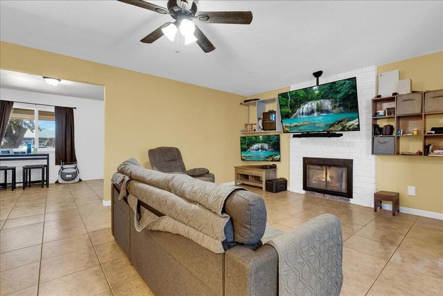 13015 Gregory Avenue, Tulare, CA 93274