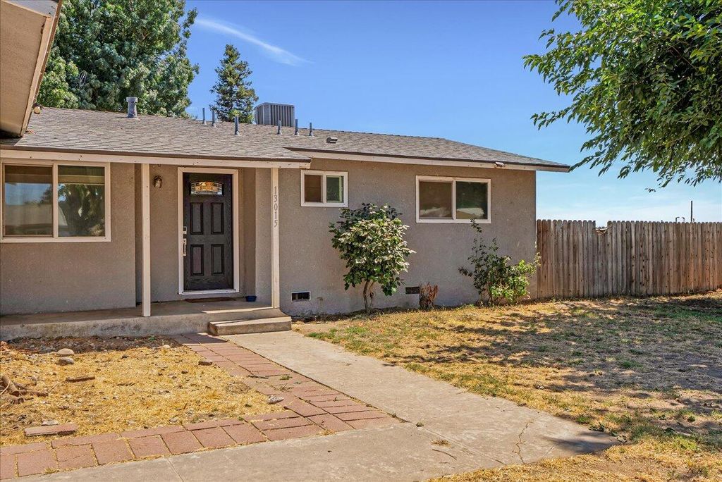 13015 Gregory Avenue, Tulare, CA 93274