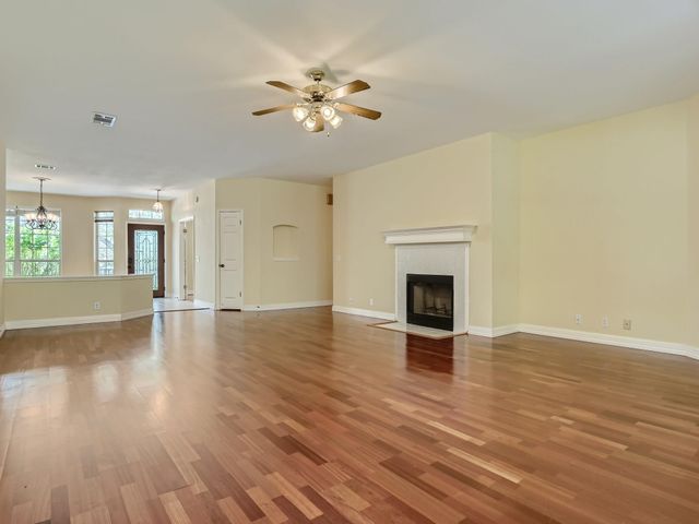 11918 Loomis DR, Austin, TX 78738