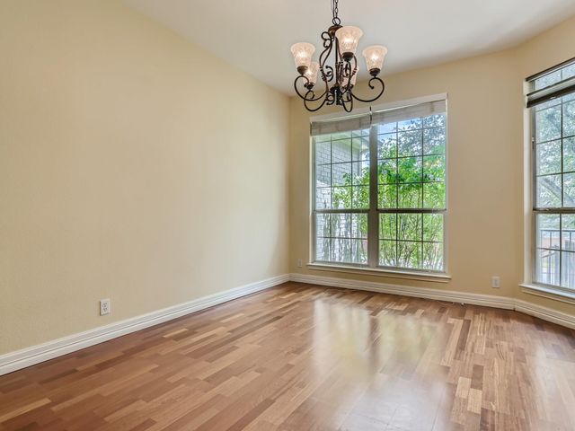 11918 Loomis DR, Austin, TX 78738