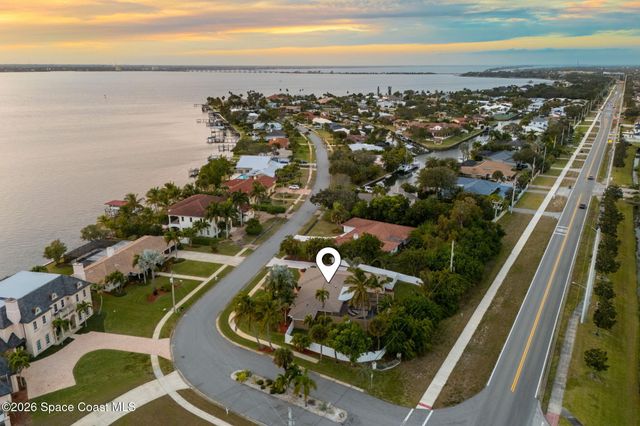 704 Malibu Lane, Indialantic, FL 32903