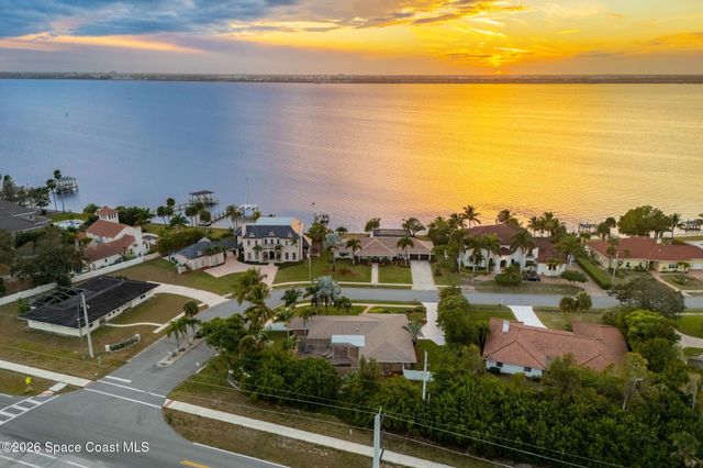 704 Malibu Lane, Indialantic, FL 32903