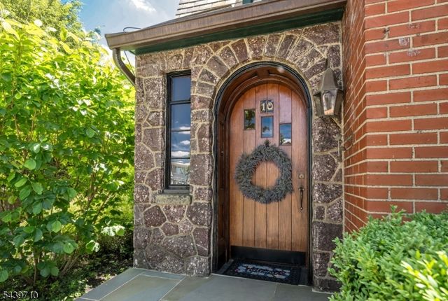 10 Cedar St, Bernards Twp., NJ 07920
