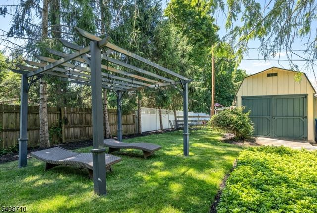 10 Cedar St, Bernards Twp., NJ 07920