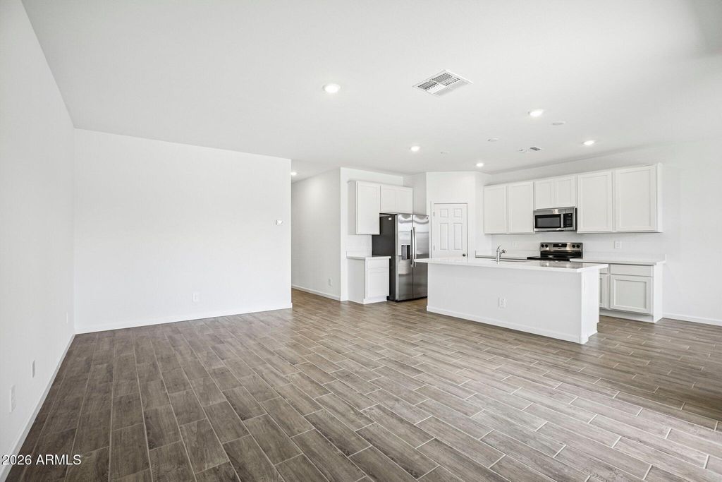 18262 W BUCHANAN Street, Goodyear, AZ 85338 — photo 4