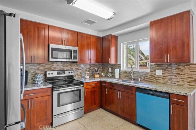 1241 Elm, Corona, CA 92879