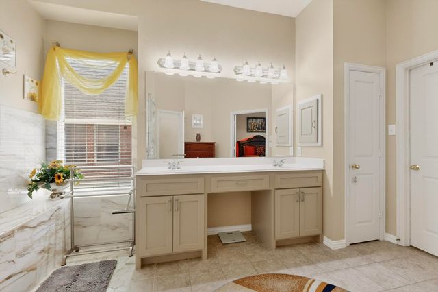 6869 CapeCod Drive, Grand Prairie, TX 75054