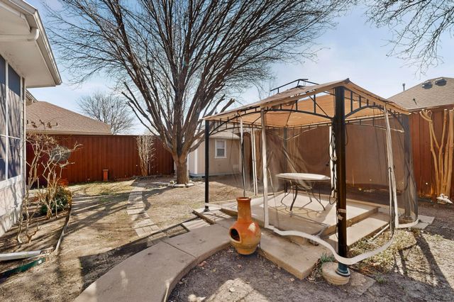 6869 CapeCod Drive, Grand Prairie, TX 75054