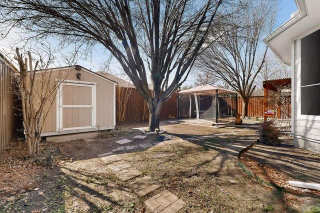 6869 CapeCod Drive, Grand Prairie, TX 75054