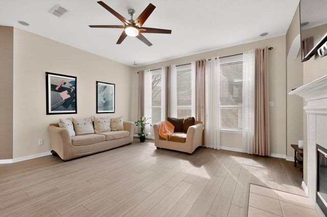 6869 CapeCod Drive, Grand Prairie, TX 75054