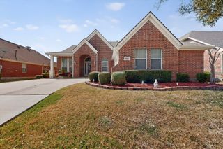 6869 CapeCod Drive, Grand Prairie, TX 75054