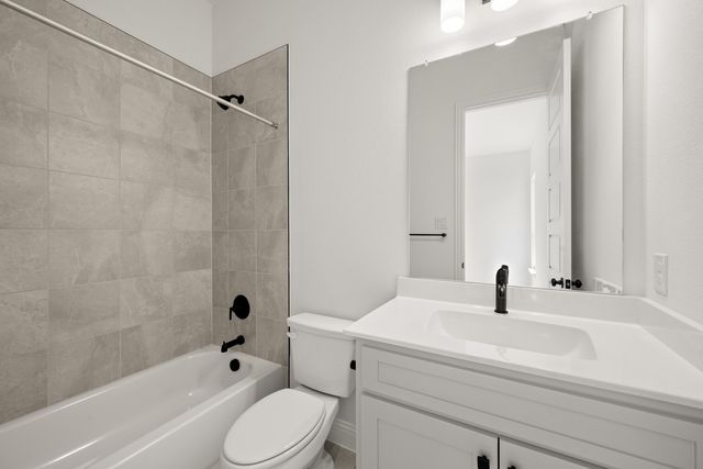 4728 Hawthorn Hills Lane, Arlington, TX 76005