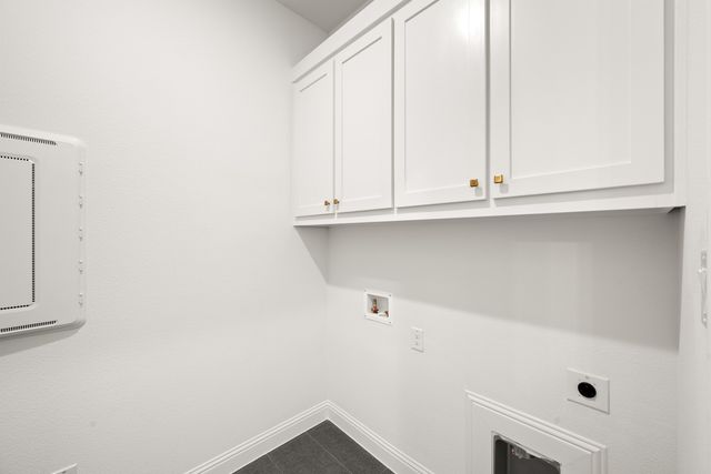 4728 Hawthorn Hills Lane, Arlington, TX 76005