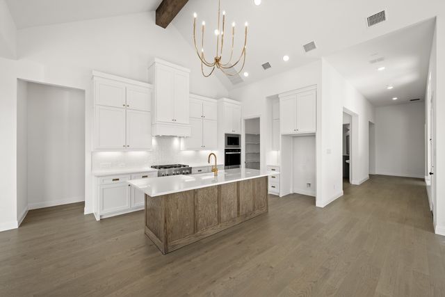 4728 Hawthorn Hills Lane, Arlington, TX 76005