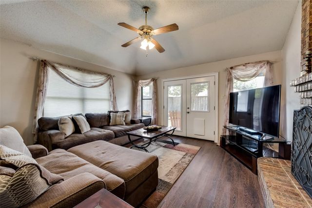 2616 Widgeon Way, Mesquite, TX 75181