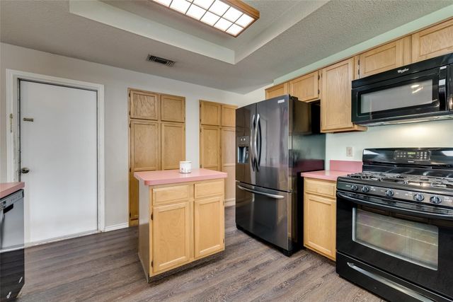 2616 Widgeon Way, Mesquite, TX 75181