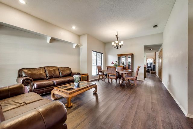 2616 Widgeon Way, Mesquite, TX 75181