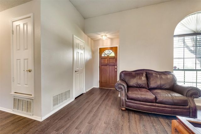 2616 Widgeon Way, Mesquite, TX 75181