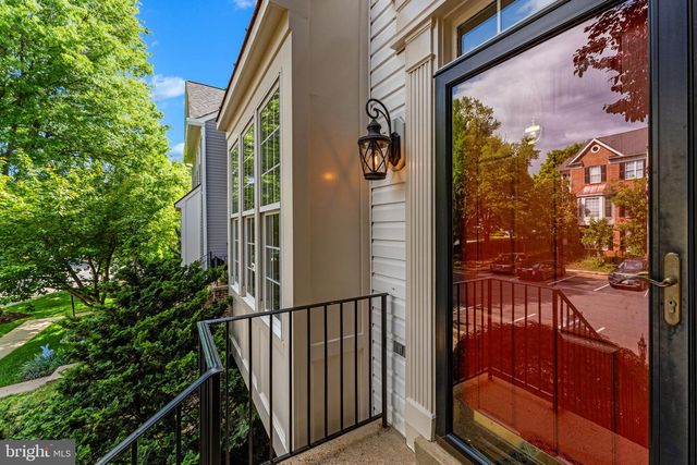 46747 ABINGTON TER, Sterling, VA 20165
