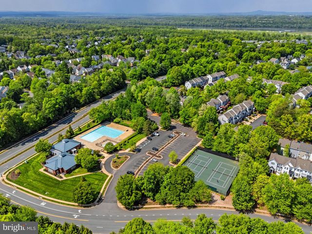 46747 ABINGTON TER, Sterling, VA 20165