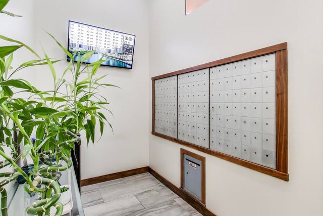 6325 N Sheridan Road 2101, Chicago, IL 60660