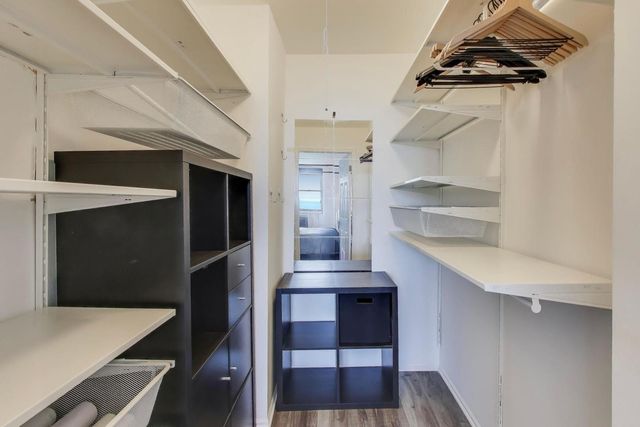 6325 N Sheridan Road 2101, Chicago, IL 60660