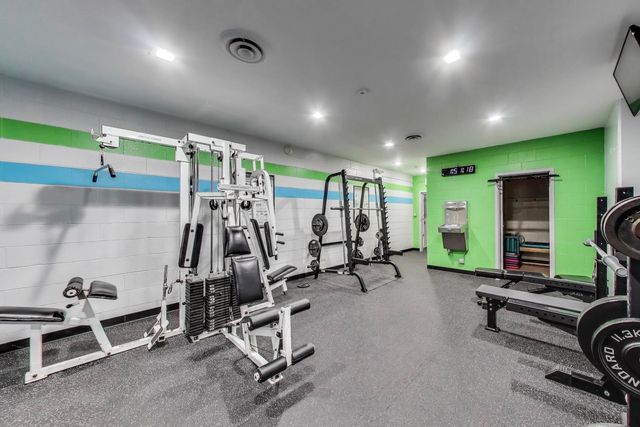 6325 N Sheridan Road 2101, Chicago, IL 60660