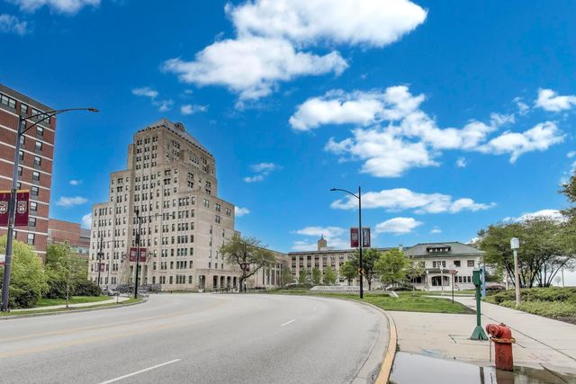 6325 N Sheridan Road 2101, Chicago, IL 60660