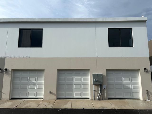 14569 SW 262nd St 1, Homestead, FL 33032