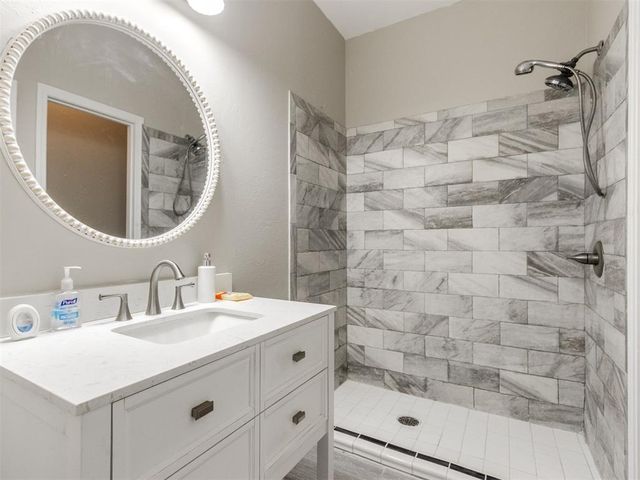 202 S Pottawatomie Road, Harrah, OK 73045
