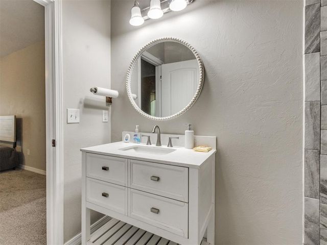 202 S Pottawatomie Road, Harrah, OK 73045