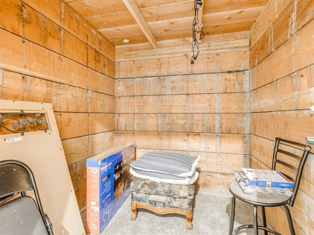 202 S Pottawatomie Road, Harrah, OK 73045