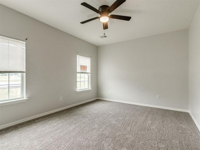 202 S Pottawatomie Road, Harrah, OK 73045