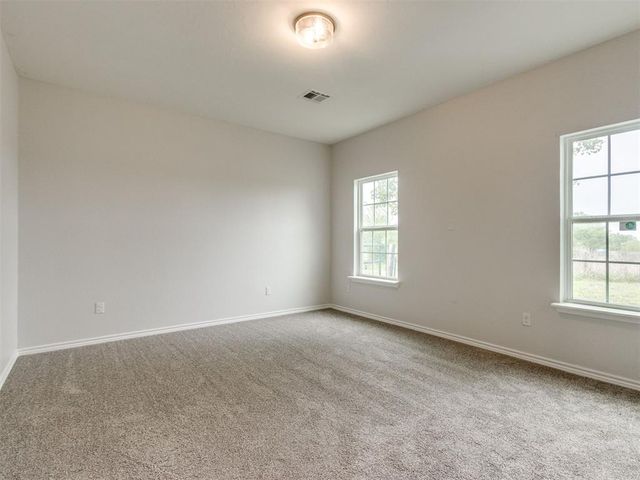 202 S Pottawatomie Road, Harrah, OK 73045