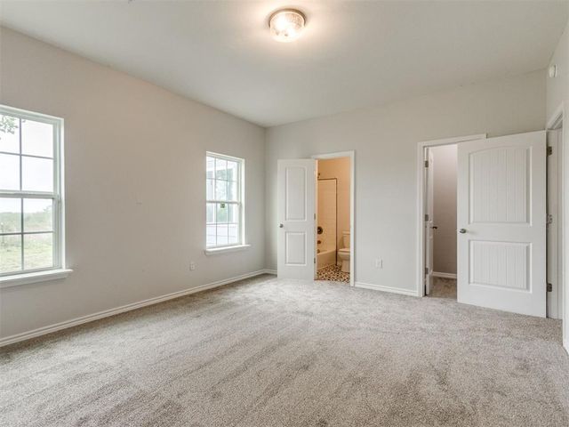 202 S Pottawatomie Road, Harrah, OK 73045